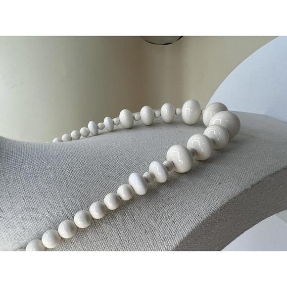 Chunky White Beaded Necklace - Picture 5 of 7